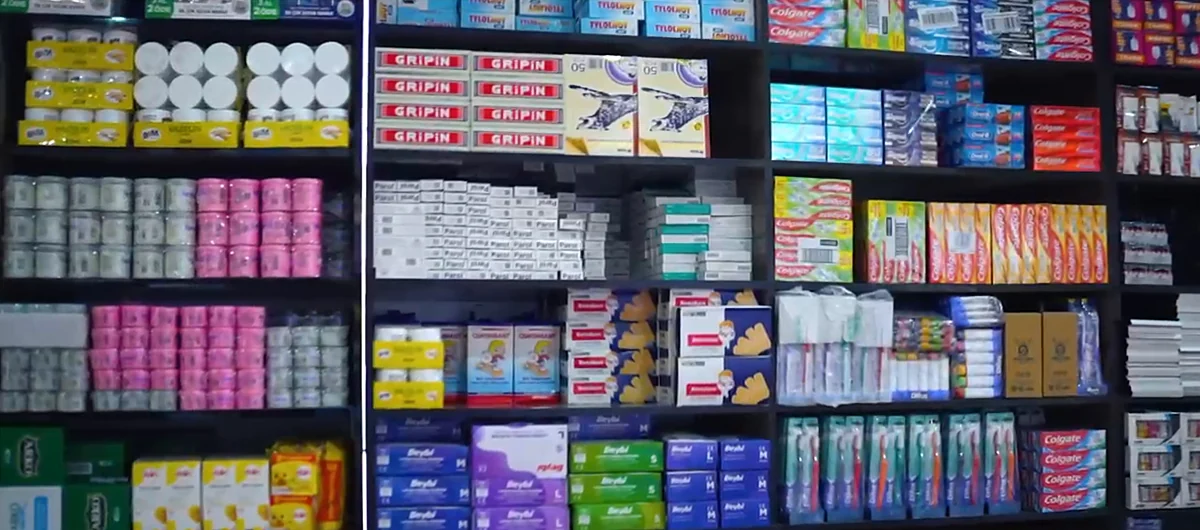 Temizlik ve kişisel bakım ürünleri reyonu